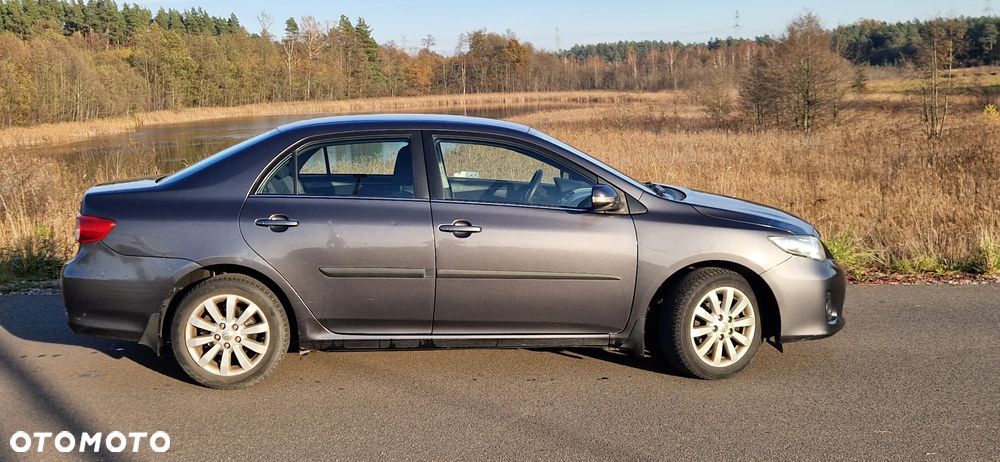 Toyota Corolla 1.6 Luna - 2