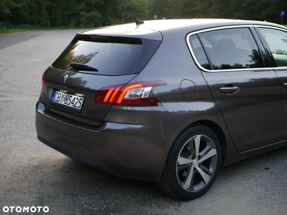 Peugeot 308 1.6 e-HDi Allure S&S - 28