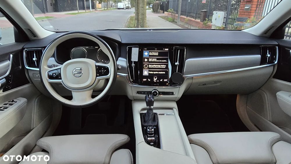 Volvo V90 Cross Country D4 SCR AWD - 11