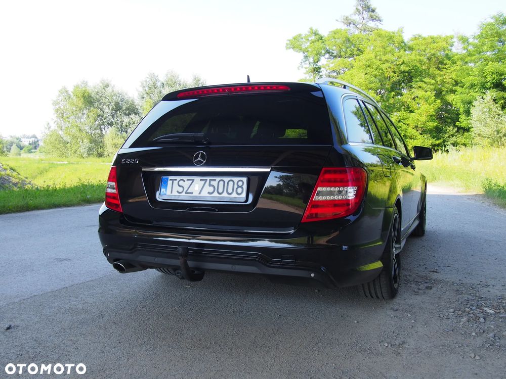 Mercedes-Benz Klasa C 220 CDI DPF (BlueEFFICIENCY) 7G-TRONIC Avantgarde - 14