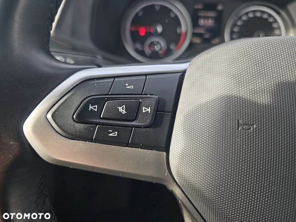 Volkswagen Caravelle - 22