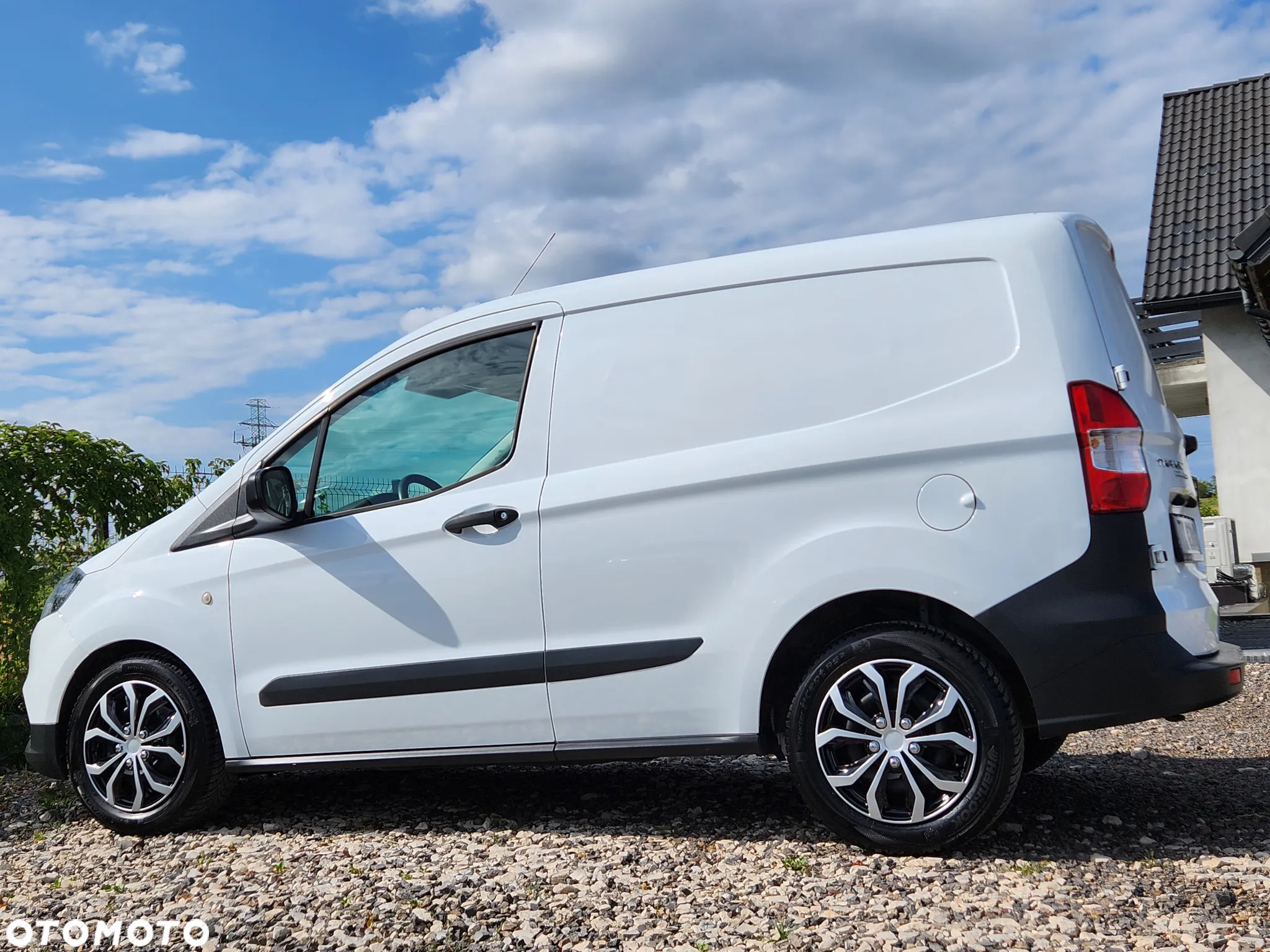 Ford Transit courier - 12