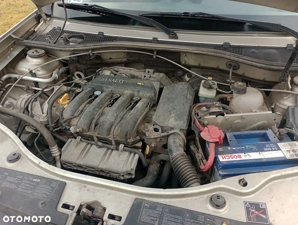 Dacia Duster 1.6 - 12