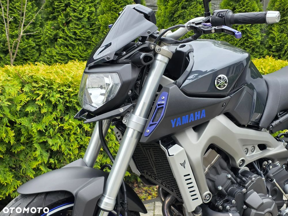 Yamaha MT - 28