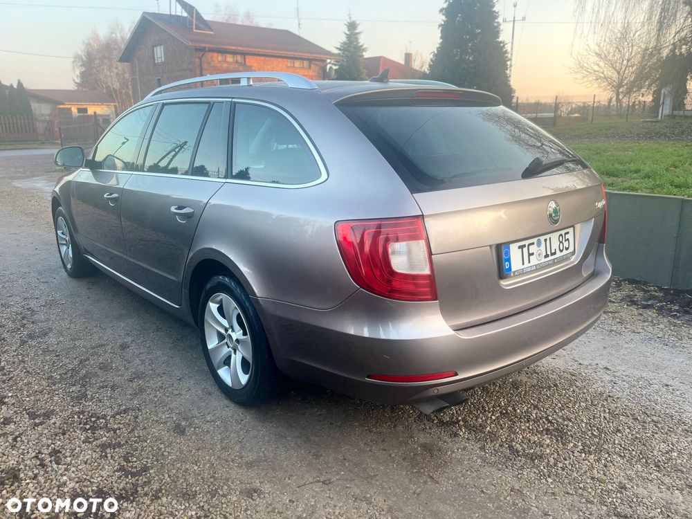 Skoda Superb 2.0 TDI Exclusive - 9
