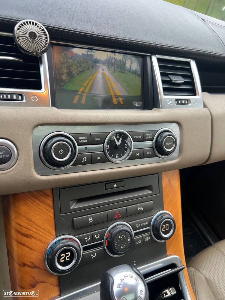 Land Rover Range Rover Sport 3.0 TDV6 HSE - 29