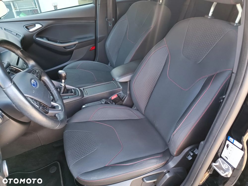 Ford Focus 1.5 EcoBoost STart-Stopp-System ST-LINE - 28