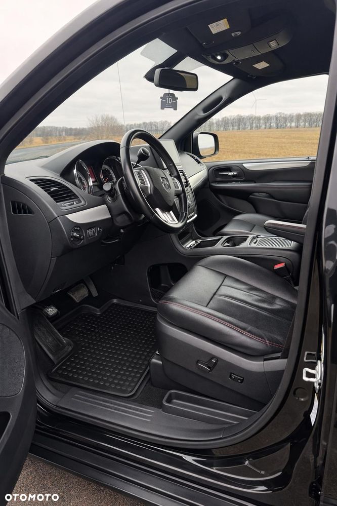 Dodge Grand Caravan 3.6 R/T - 15