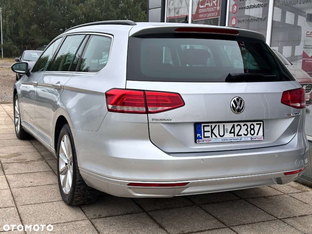Volkswagen Passat - 14