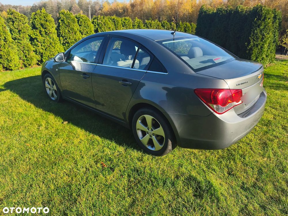 Chevrolet Cruze 1.8 LT - 4