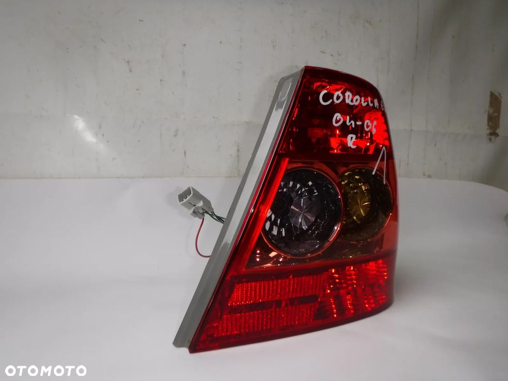 toyota corolla e12 sedan lampa tył prawa - 5