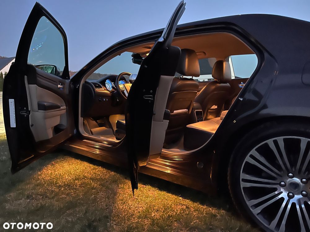 Lancia Thema 3.0CRD Executive - 17