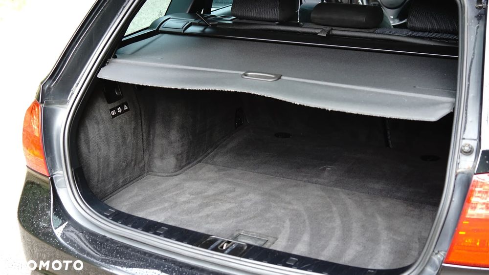BMW Seria 3 318d DPF Edition Sport - 15