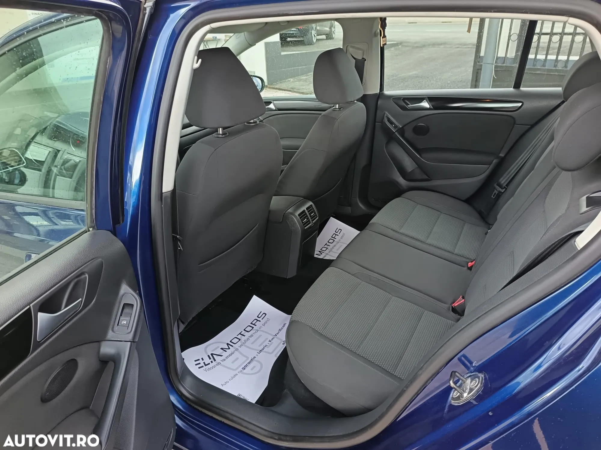 Volkswagen Golf 1.6 TDI DPF Comfortline - 13