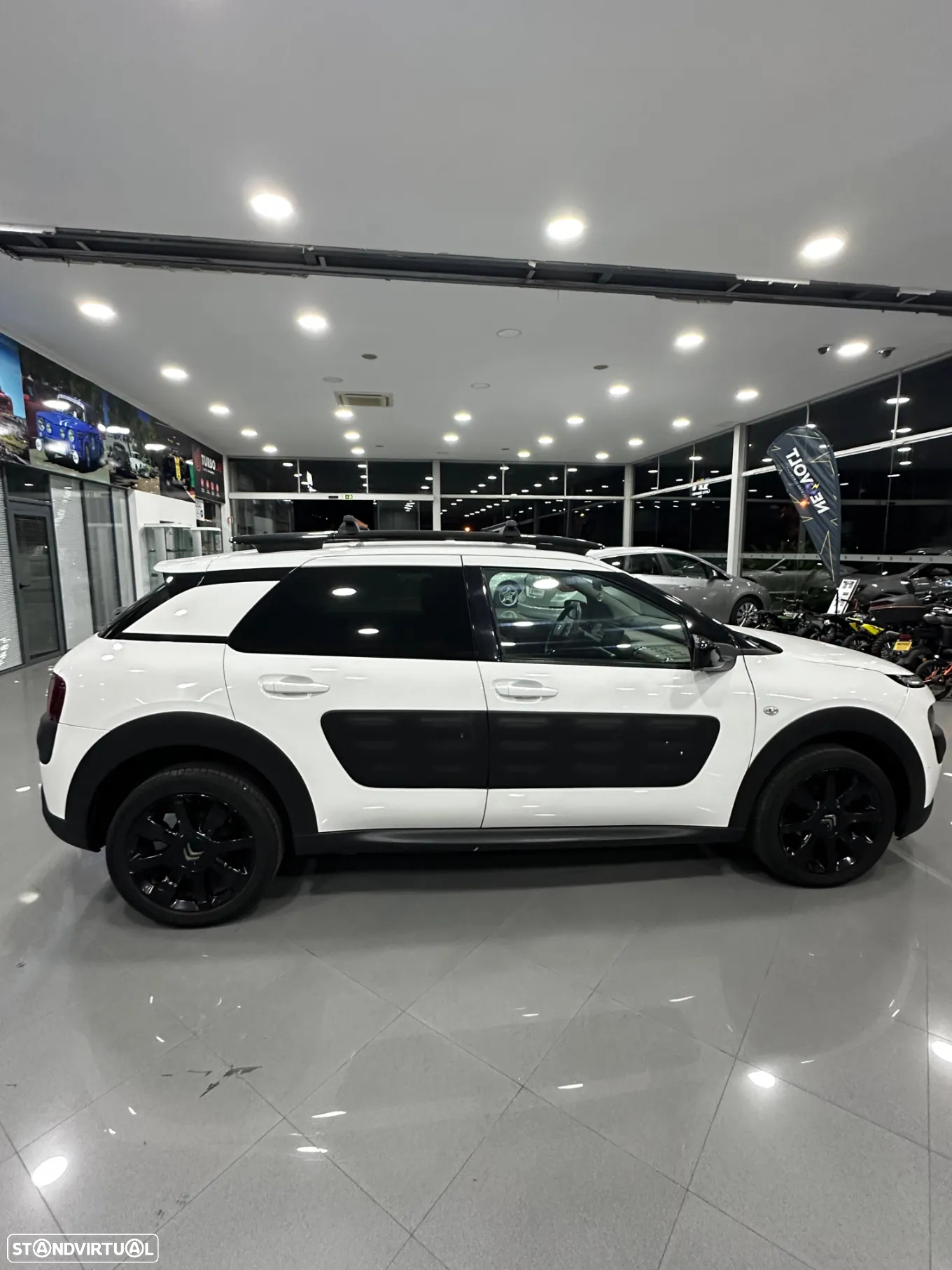 Citroën C4 Cactus 1.2 PureTech Shine Ed.Moonlight - 9