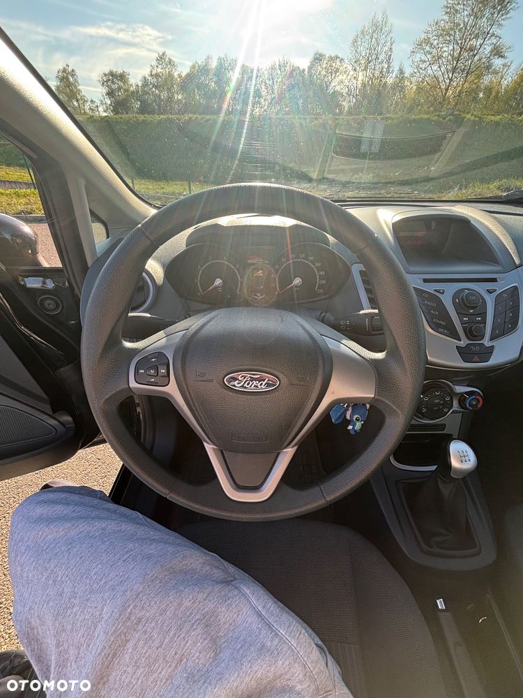 Ford Fiesta 1.25 Celebration - 11
