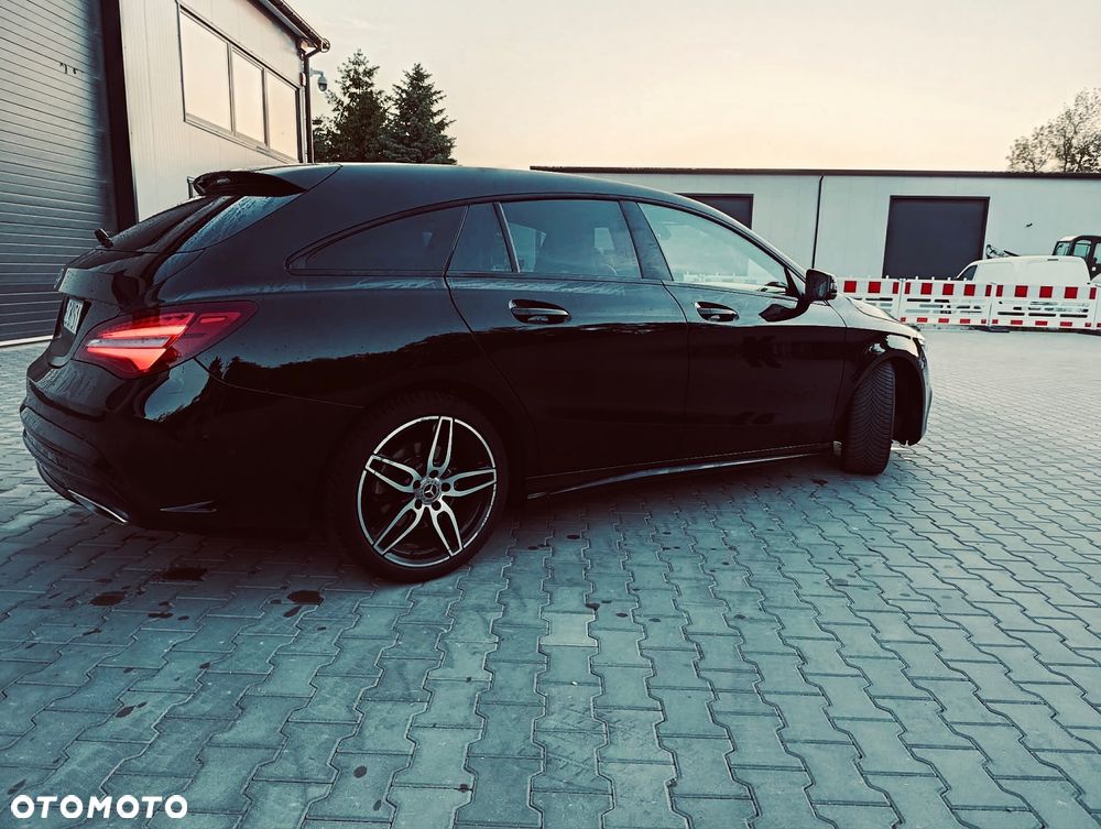 Mercedes-Benz CLA 180 7G-DCT AMG Line - 17