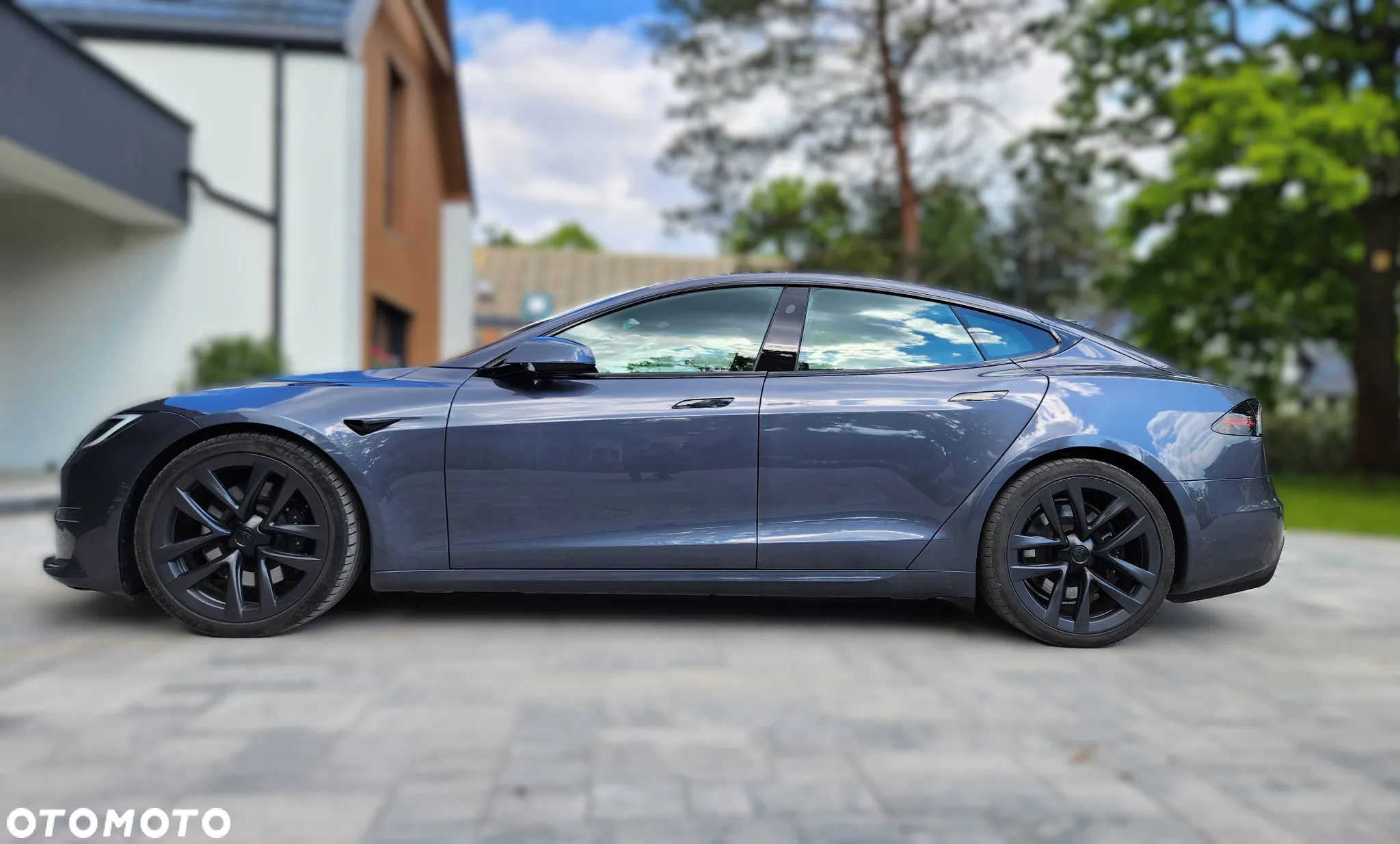 Tesla Model S Plaid - 4