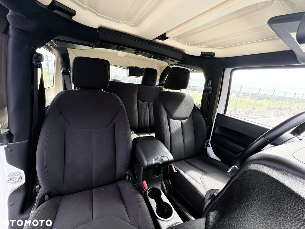 Jeep Wrangler - 13