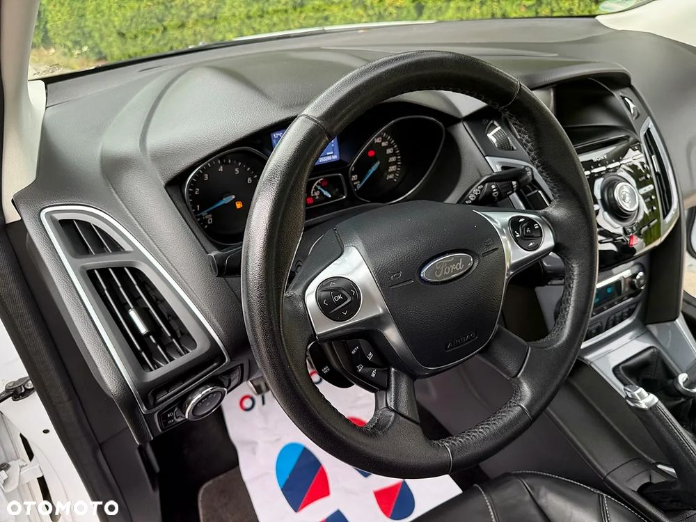 Ford Focus 1.6 EcoBoost Titanium - 22