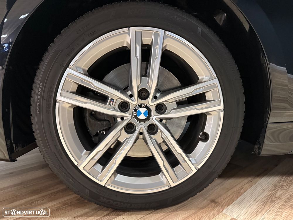 BMW 116 d Pack Desportivo M - 8