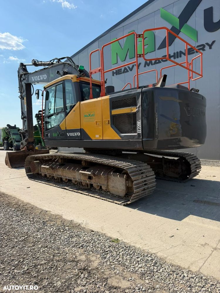 Volvo EC250EL Excavator - 3