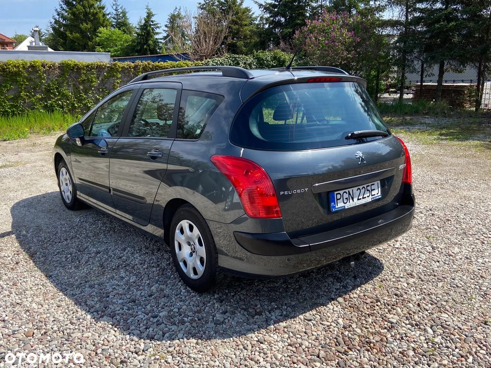 Peugeot 308 - 8