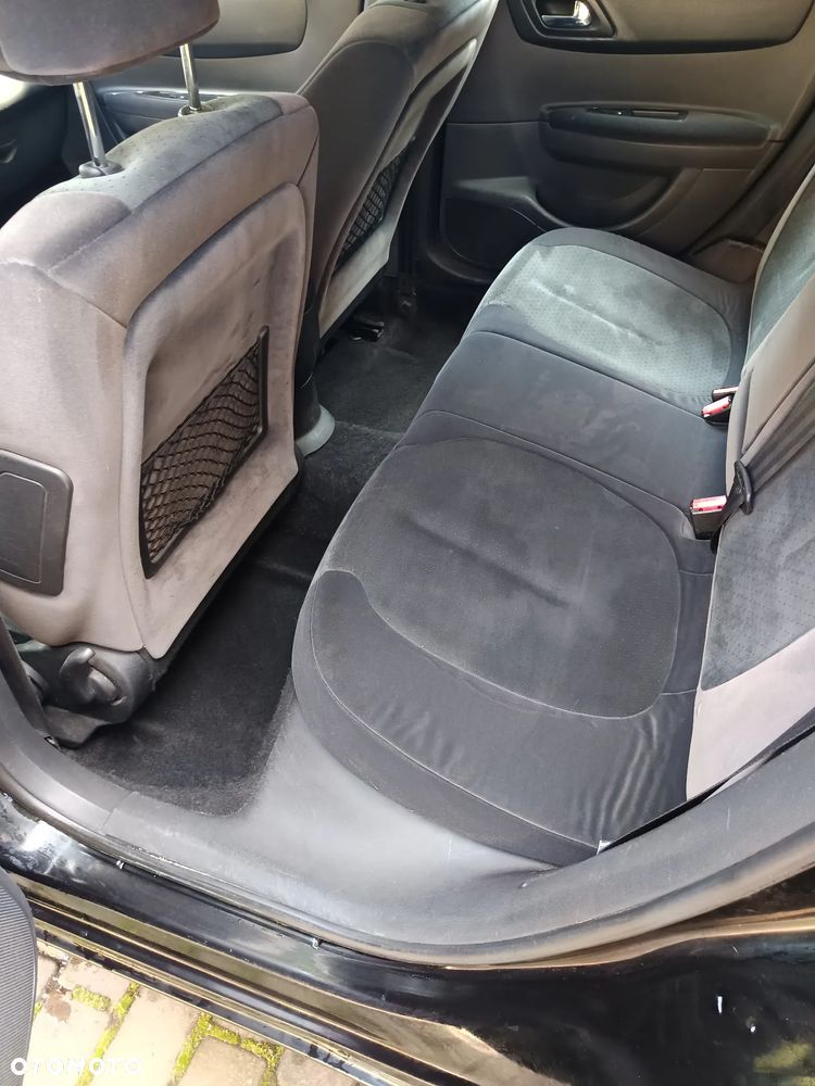 Citroën C4 1.6 HDi SX - 16