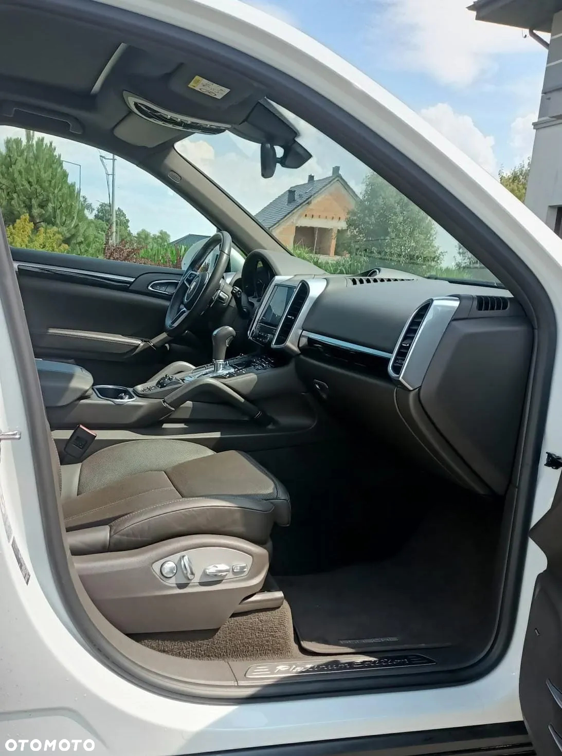 Porsche Cayenne Diesel Platinum Edition - 12