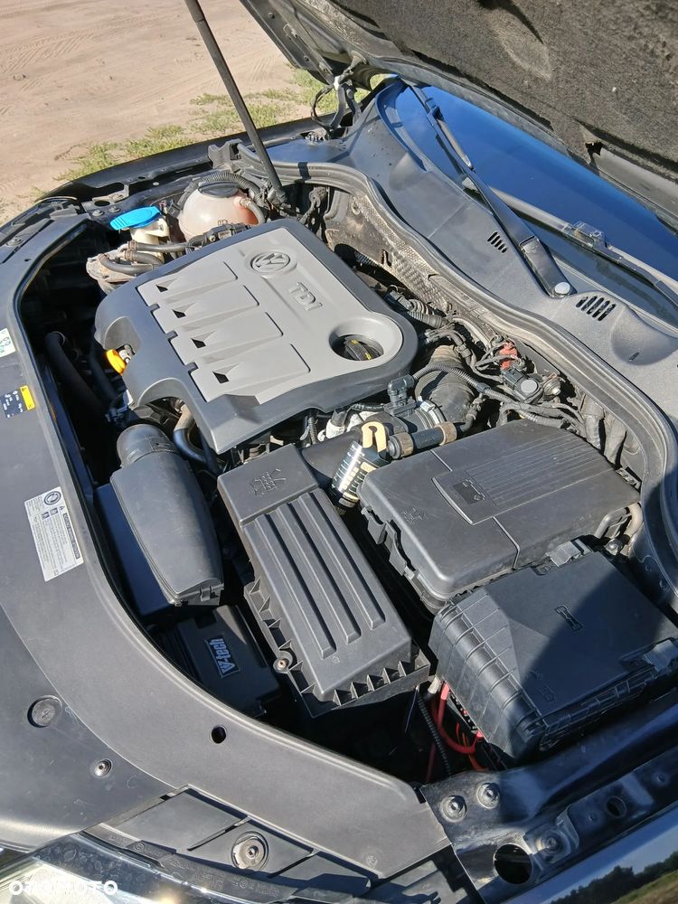 Volkswagen Passat 2.0 TDI 4Mot Highline DSG - 9