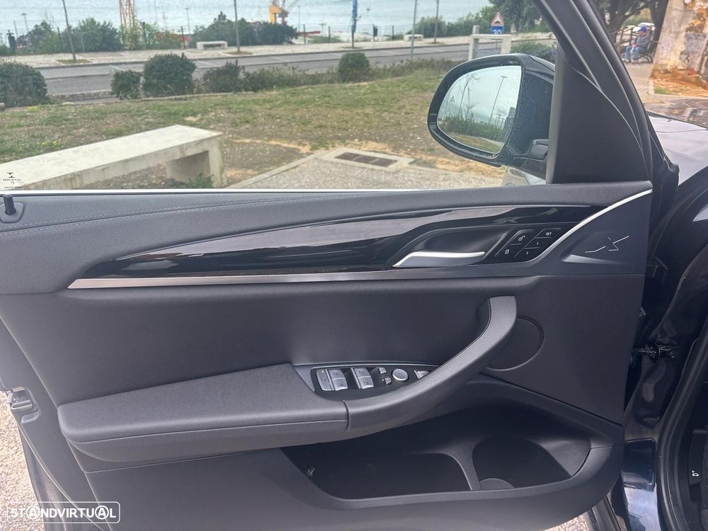 BMW iX3 Inspiring - 11