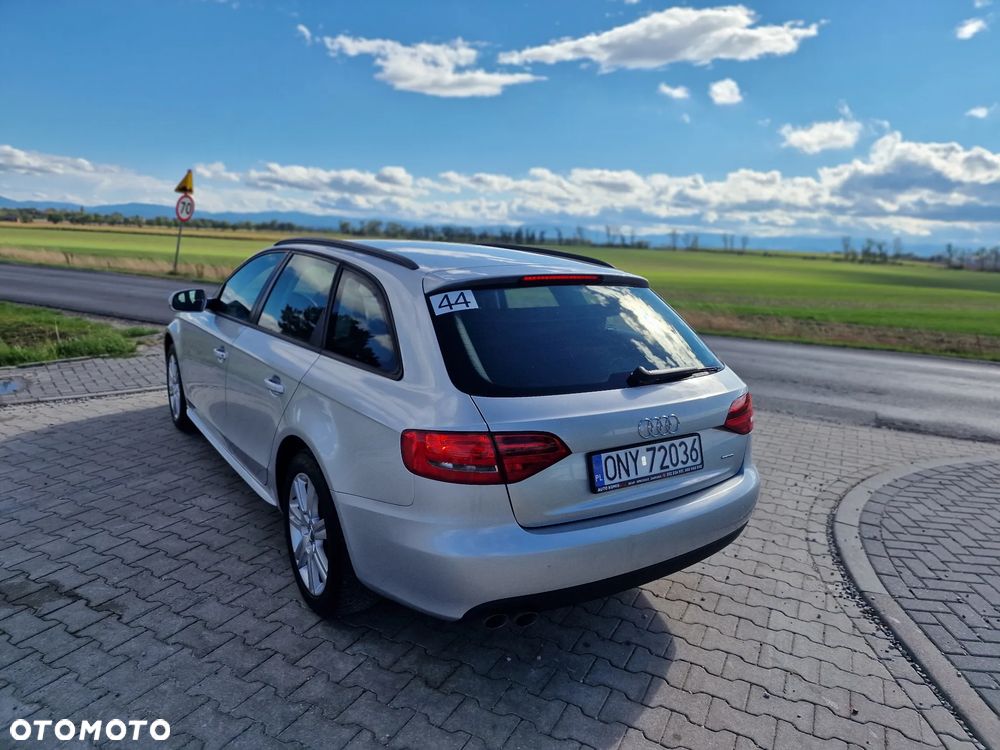 Audi A4 Avant 2.0 TDI DPF quattro - 14