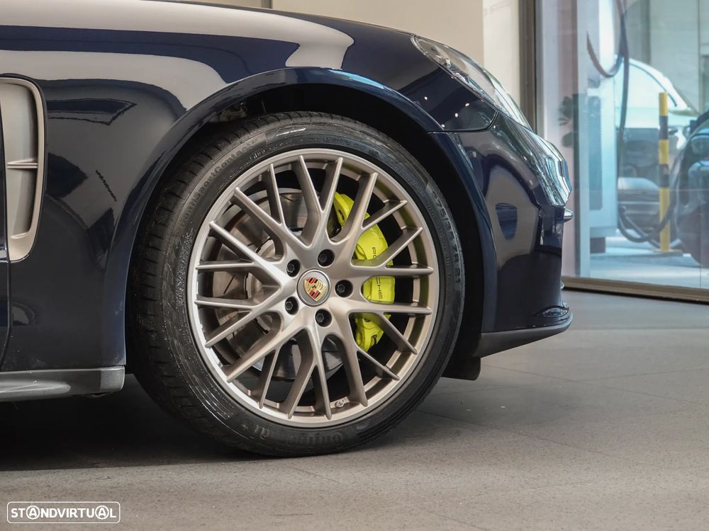 Porsche Panamera Sport Turismo 4 E-Hybrid Platinum Edition - 16
