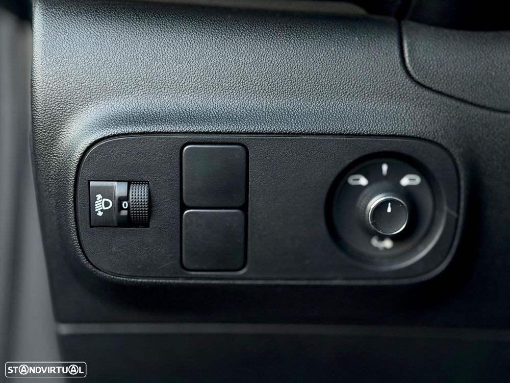 Citroën C3 1.2 PureTech C-Series - 17