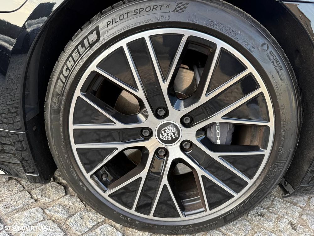 Porsche Taycan bateria Performance Plus - 9