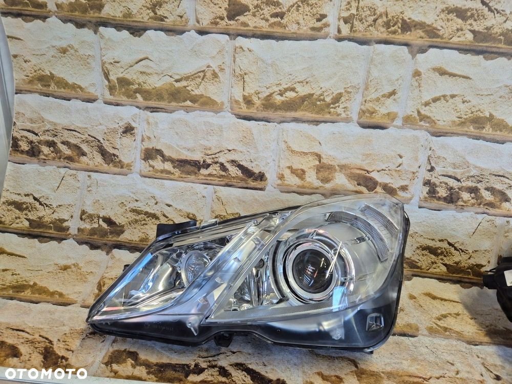 mercedes e KLASA coupe cabrio w207 xenon skrętny ils europa lewa