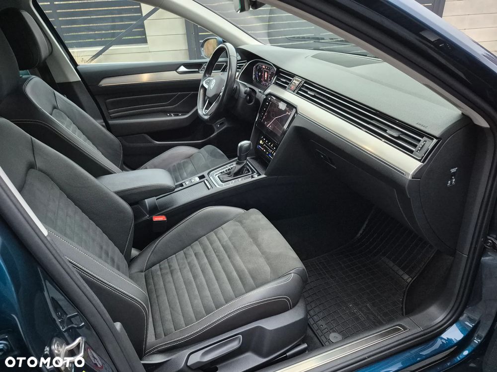 Volkswagen Passat 2.0 TDI Elegance DSG - 8