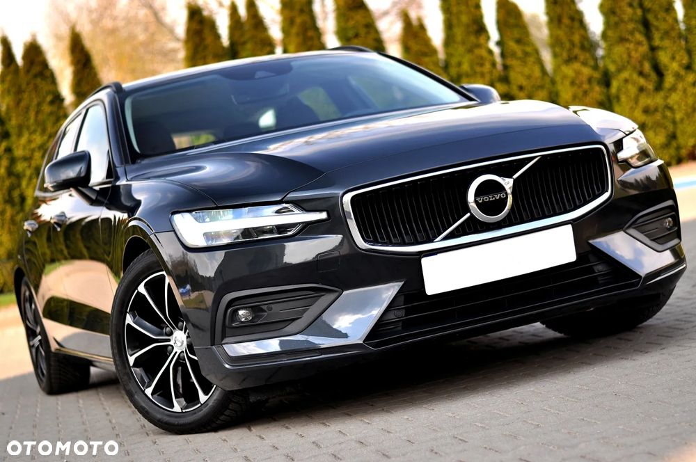 Volvo V60 D3 Momentum Pro - 1
