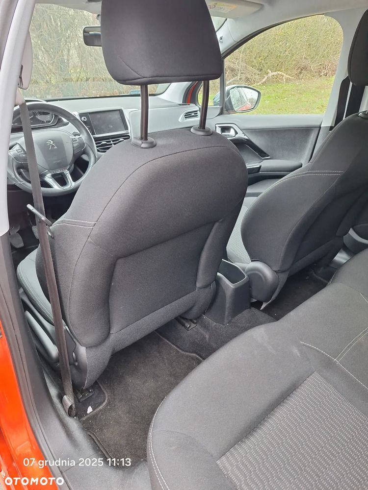 Peugeot 208 1.2 PureTech Style - 13