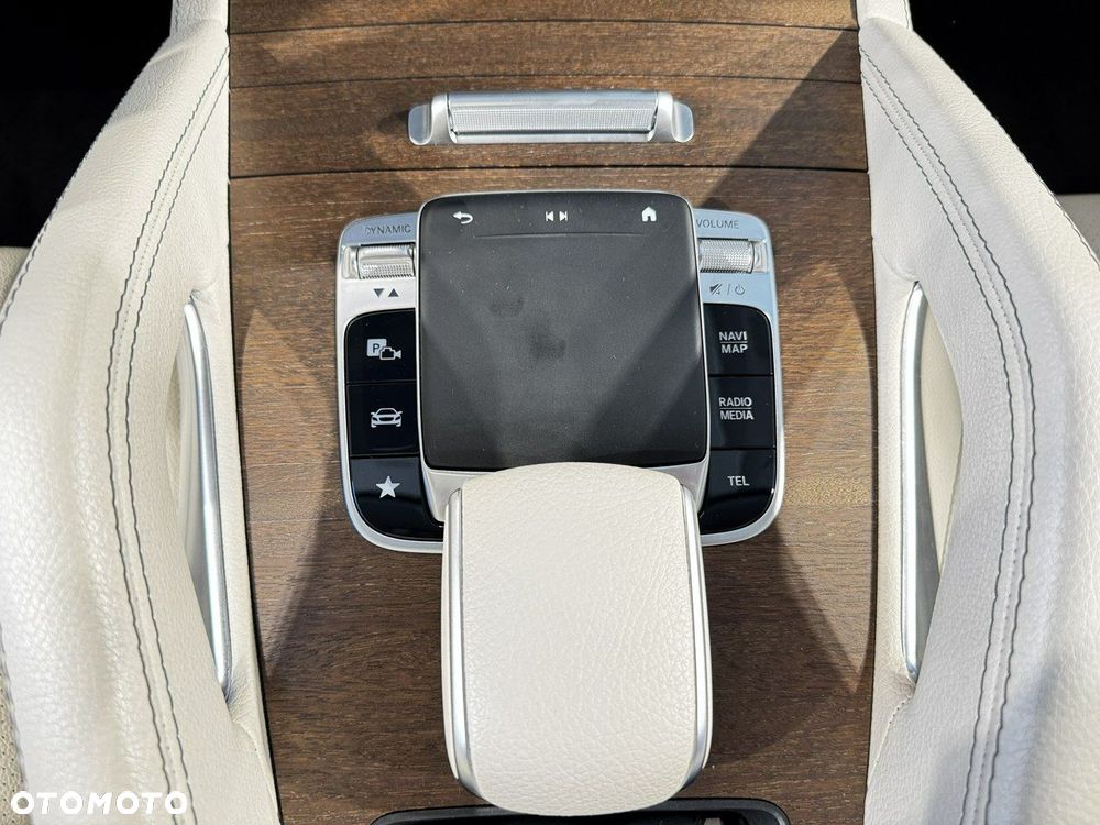 Mercedes-Benz GLE - 25