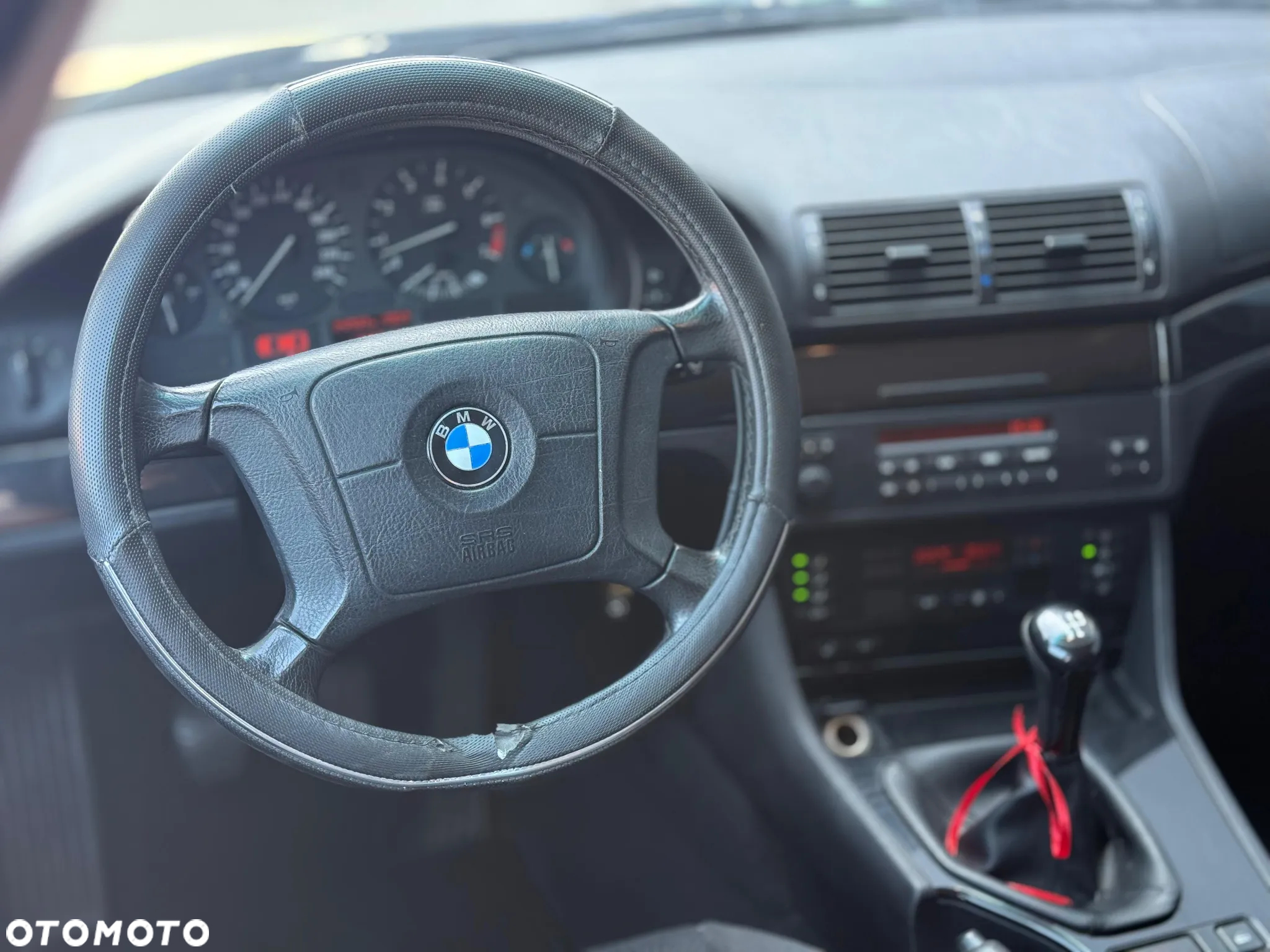 BMW Seria 5 520i - 29
