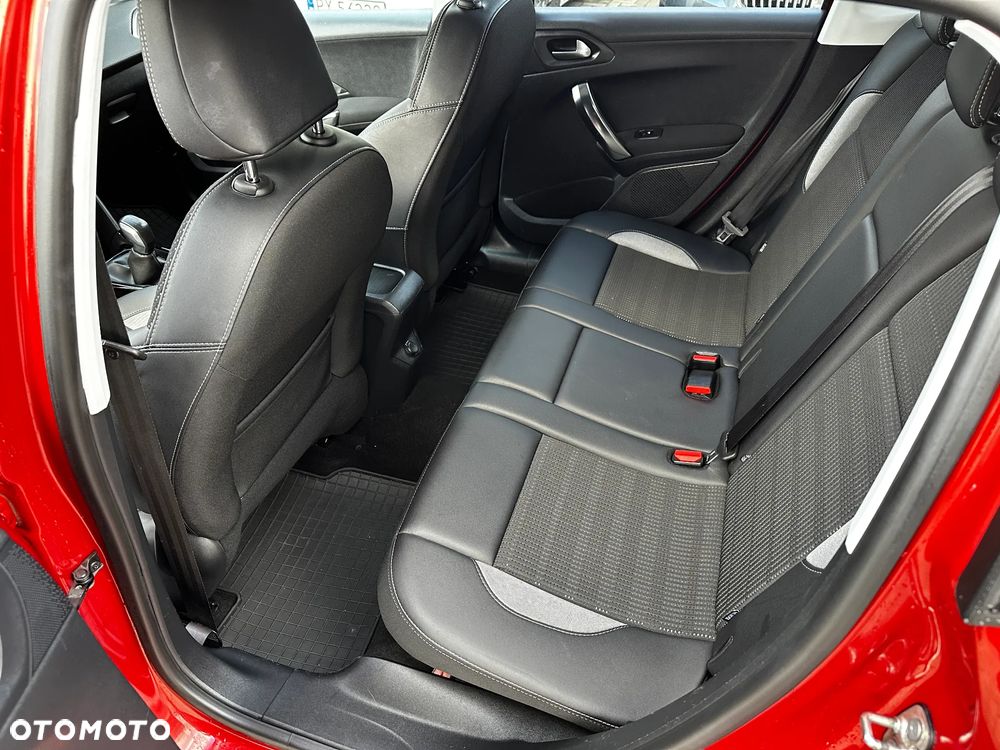 Peugeot 2008 - 21