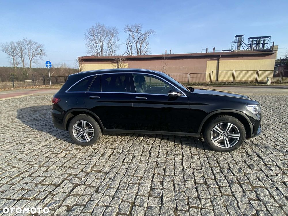 Mercedes-Benz GLC 300 4Matic 9G-TRONIC - 2