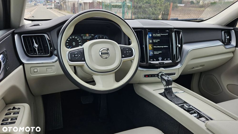 Volvo XC 60 T5 Geartronic Momentum Pro - 8