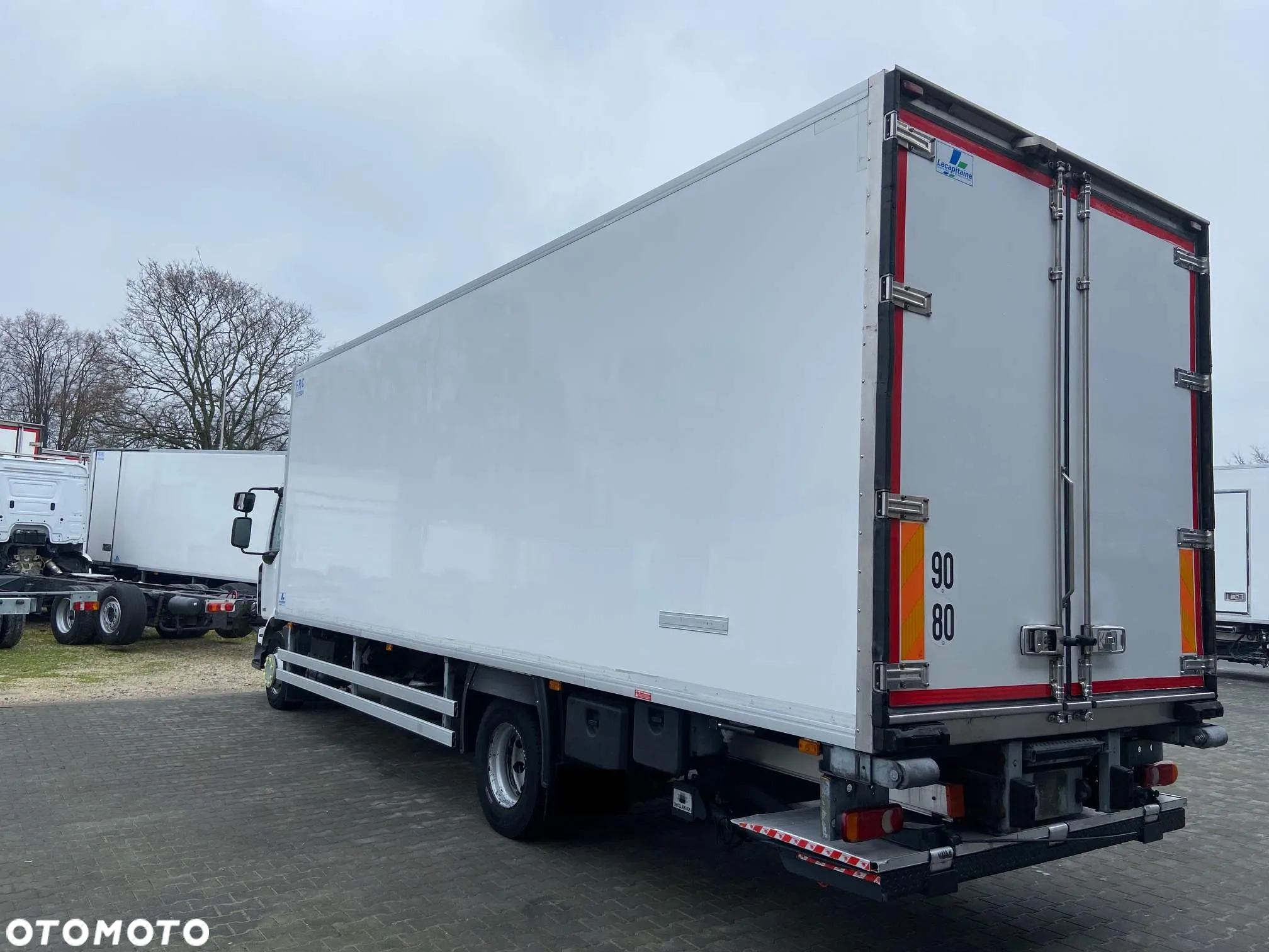 Renault MIDLUM 270 DXI 16 T  CARRIER SUPRA 850 - 5