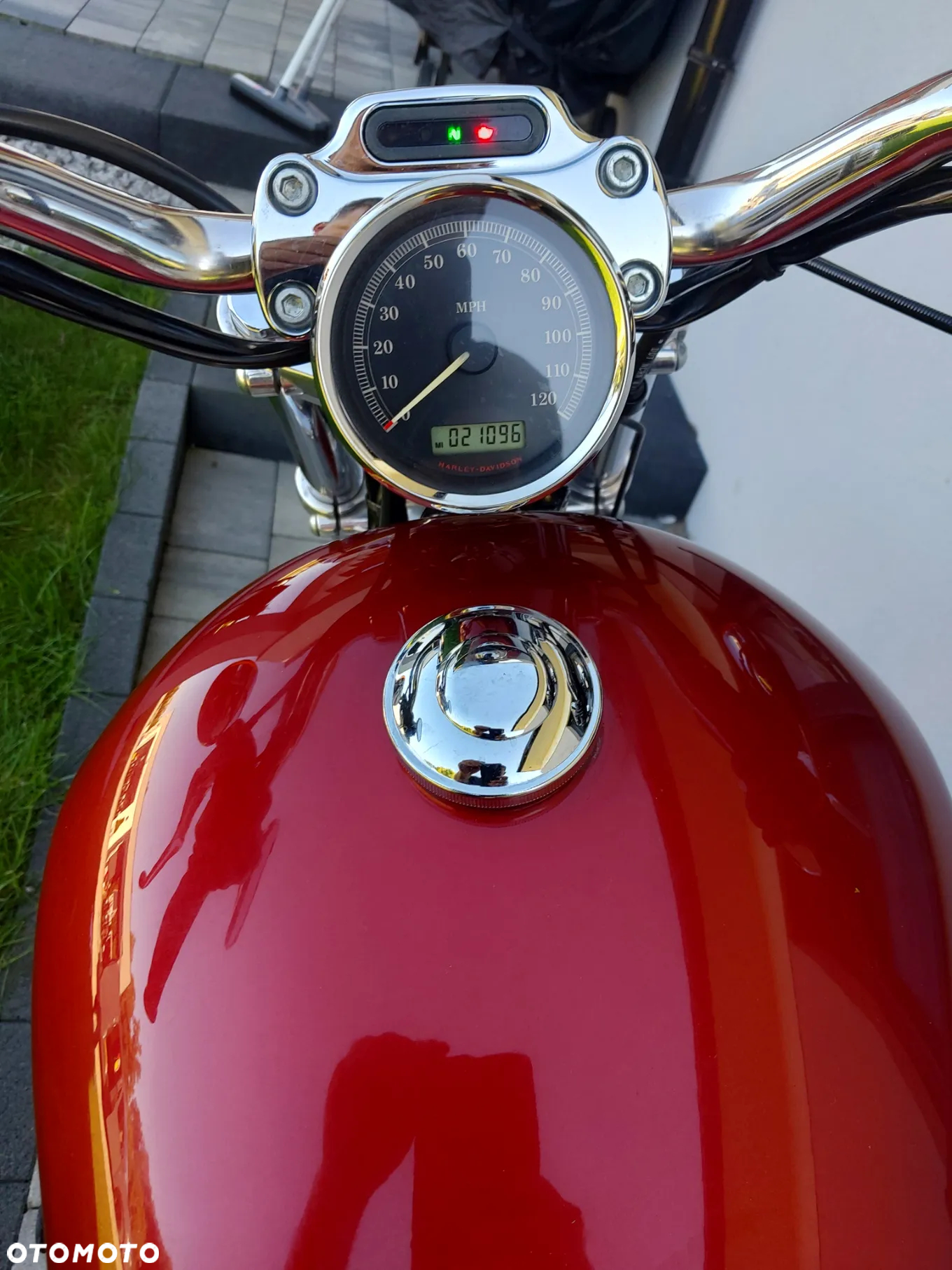 Harley-Davidson Sportster Iron 883 - 2