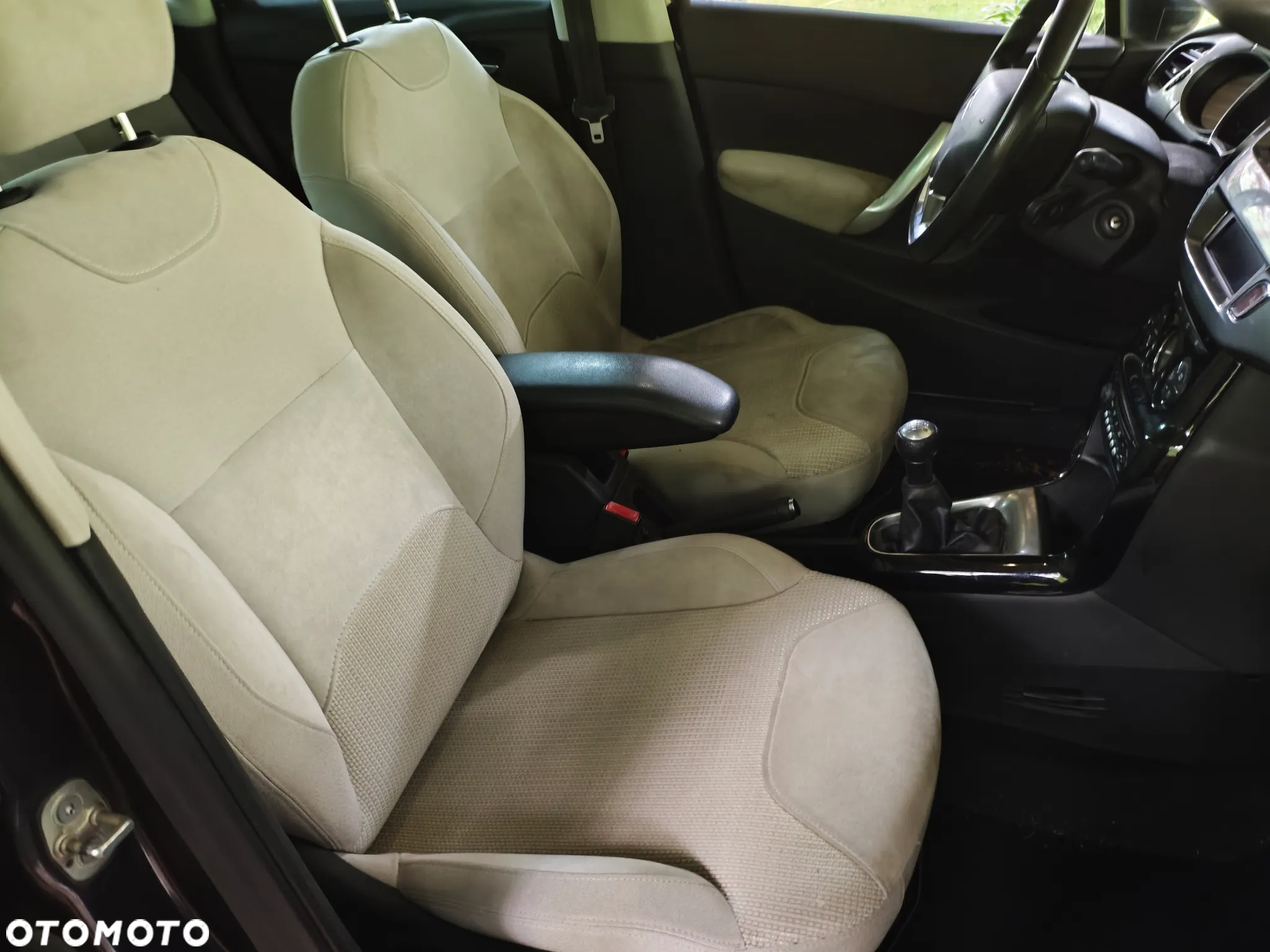 Citroën C3 1.4 VTi Exclusive - 4