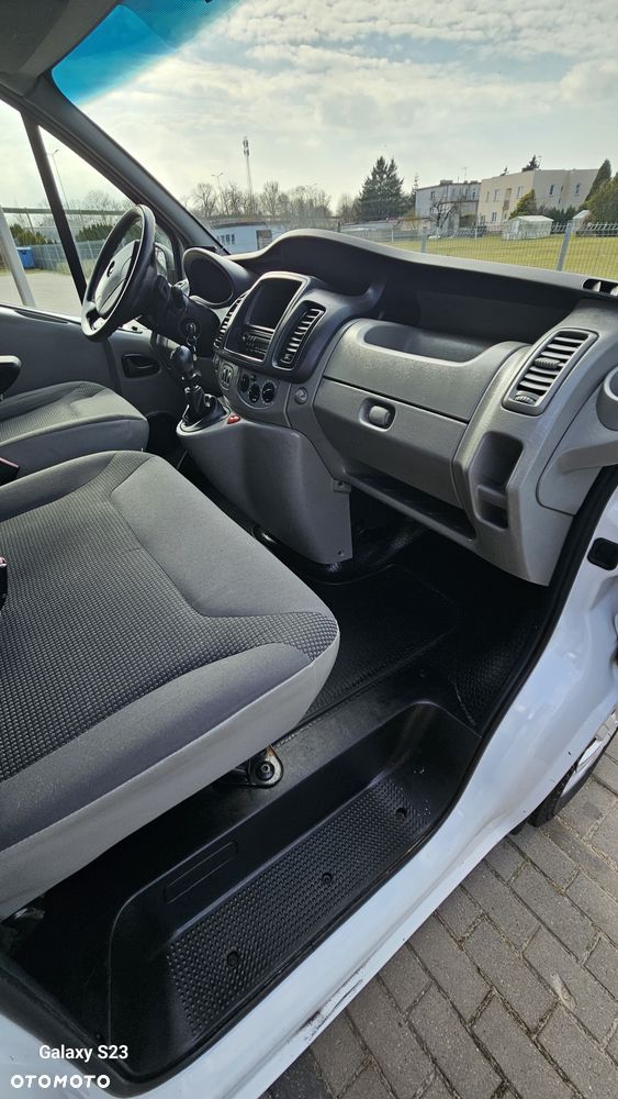 Opel Vivaro - 11