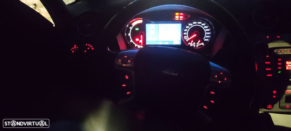 Ford S-Max 2.0 TDCi Titanium 7L - 10