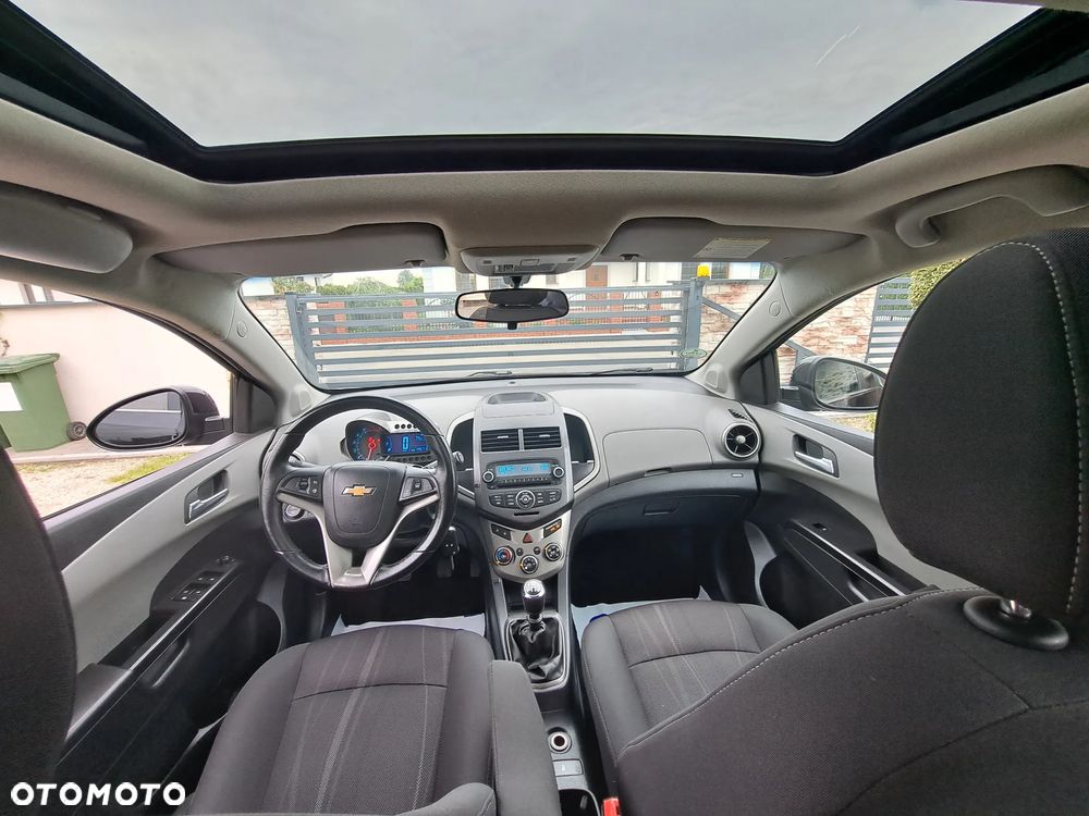 Chevrolet Aveo 1.6 LTZ - 10